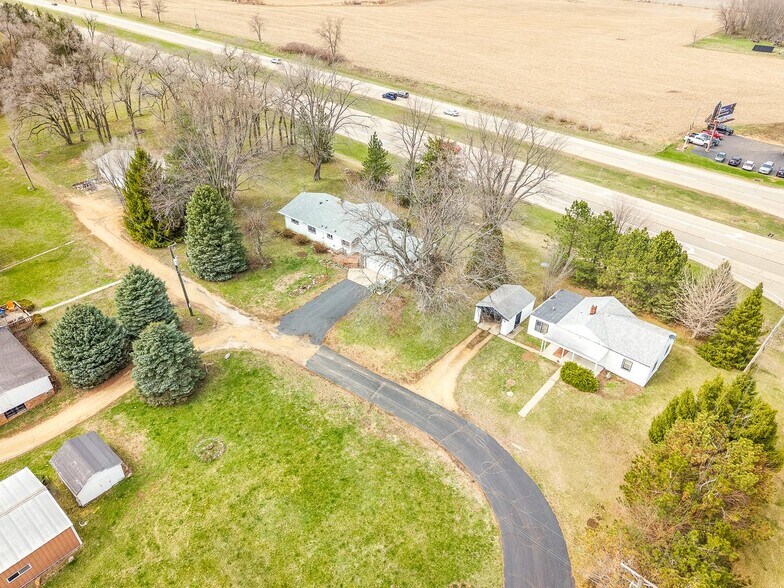 More Photos Of 2280 S Rock City Rd, Ridott Multifamily For Sale