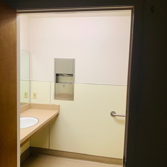 More Photos Of 7508 Morro Rd, Atascadero Office For Lease