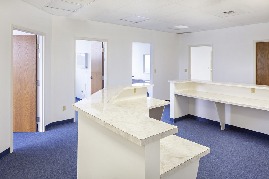 More Photos Of 1800 Pine Hollow Rd, McKees Rocks Medical For Lease