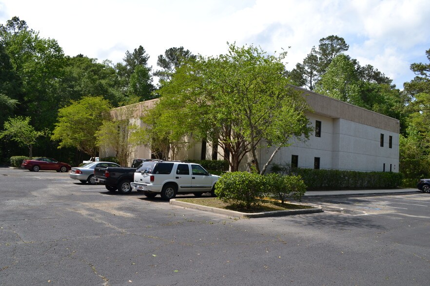 More Photos Of 500 Oakbrook Ln, Summerville Office For Lease