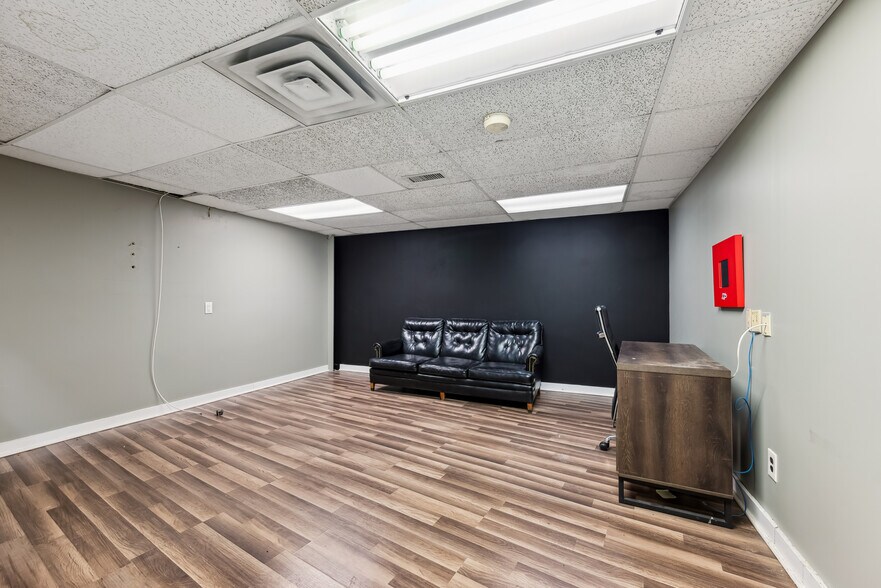 More Photos Of 322 Wanaque Ave, Pompton Lakes Storefront For Lease