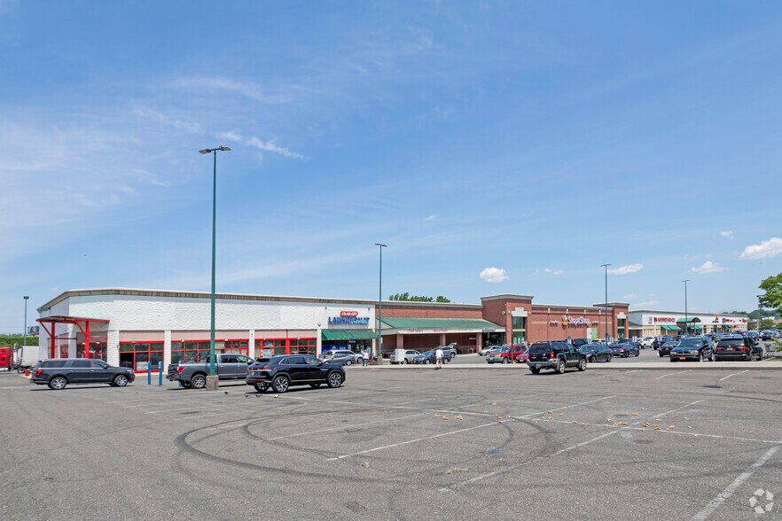 Primary Photo Of 691 Co-op City Blvd, Bronx General Retail For Lease