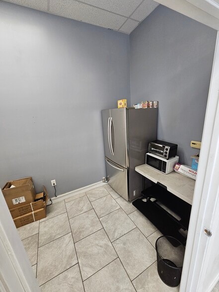 More Photos Of 1060 E Pacheco Blvd, Los Banos Freestanding For Lease