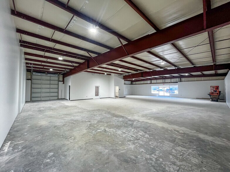 More Photos Of 5780 Dorchester Rd, Charleston Warehouse For Sale