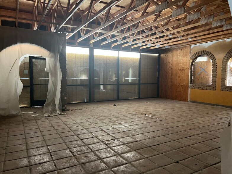 More Photos Of 13414 Ramona Blvd, Baldwin Park Storefront For Lease