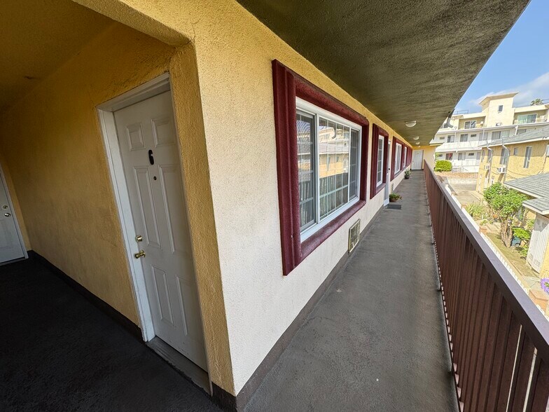 More Photos Of , Van Nuys Multifamily For Sale