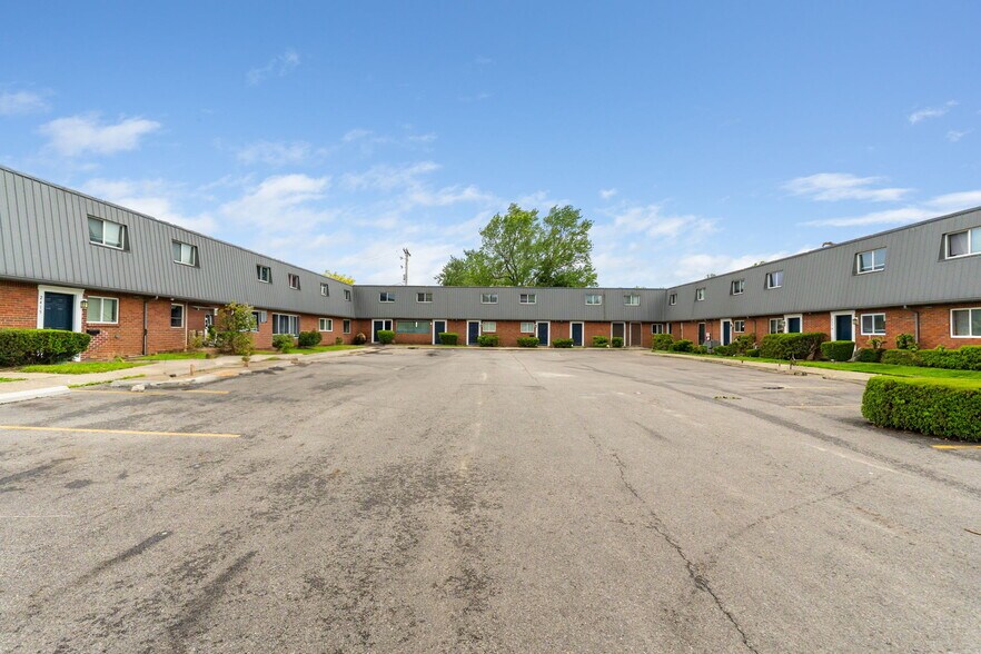 More Photos Of 2373 Belcher Dr, Columbus Apartments For Sale
