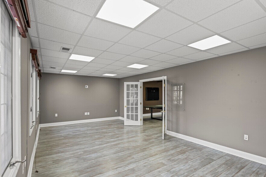 More Photos Of 11739-11741 Bowman Green Dr, Reston Office For Lease