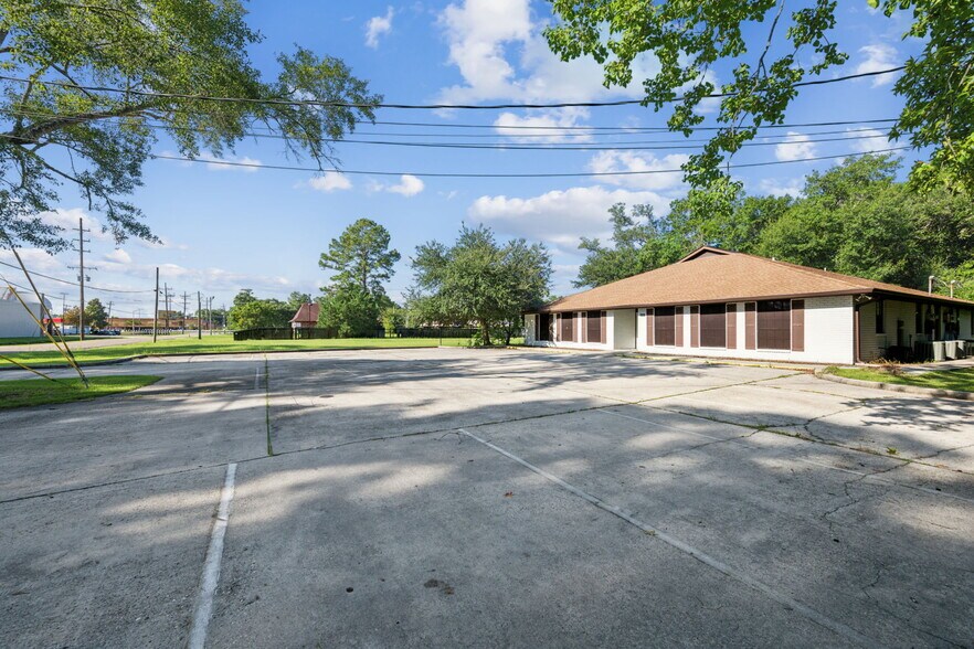 More Photos Of 1009 Carnation St, Slidell Office For Sale
