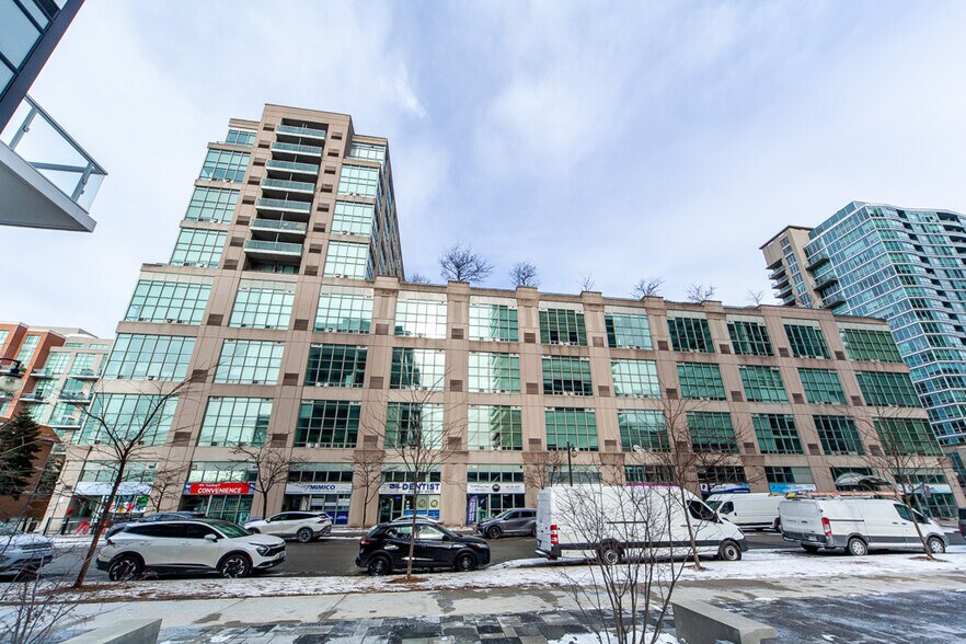 More Photos Of 250-300 Manitoba St, Toronto Apartments For Sale