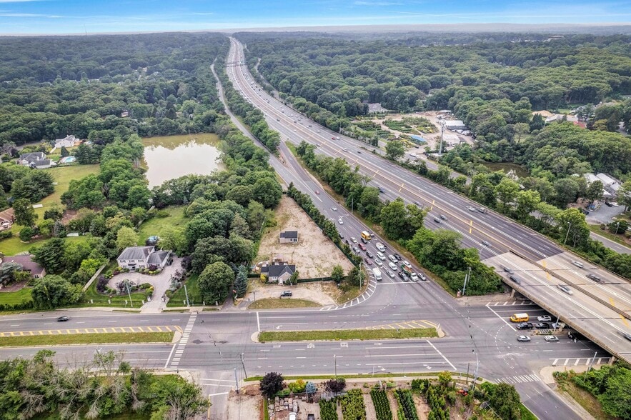More Photos Of 557 Deer Park Rd, Dix Hills Flex For Sale