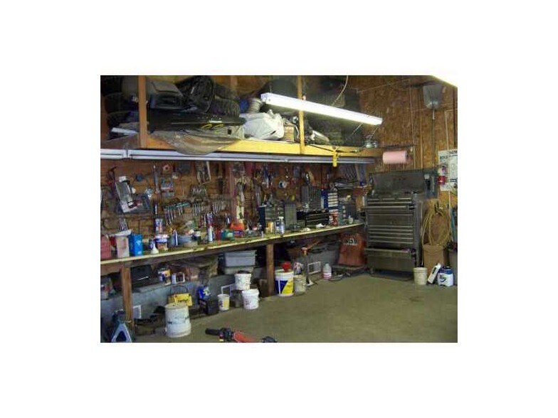 More Photos Of 1746 Bangor Rd, Linneus Auto Dealership For Sale