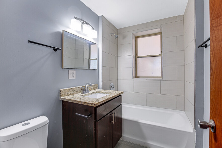 More Photos Of 8133 S Ingleside Avenue, Chicago Multifamily For Sale