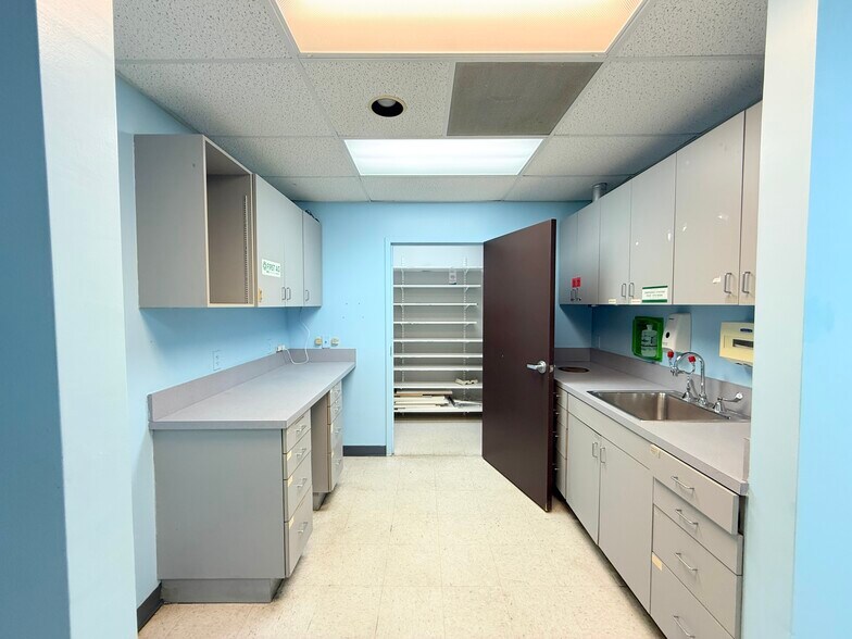 More Photos Of 4545 Pleasant Hill Rd, Kissimmee Medical For Lease