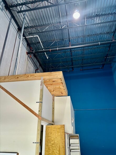 More Photos Of 4188 Westroads Dr, Riviera Beach Warehouse For Sale