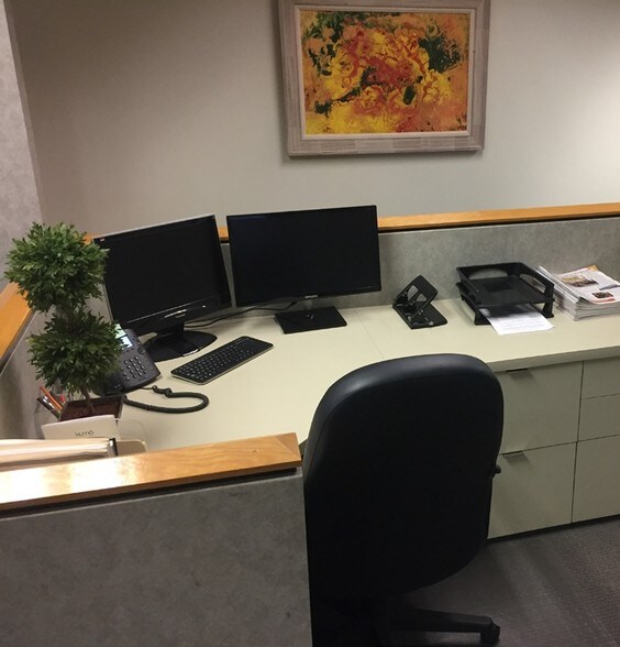 More Photos Of 6310 San Vicente Blvd, Los Angeles Office For Lease