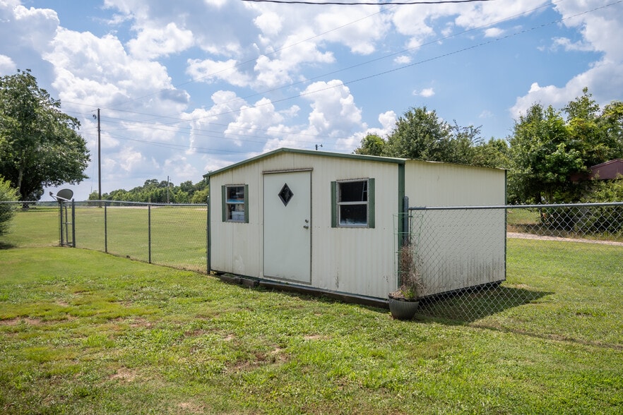 More Photos Of 3655 Neese Commerce Rd, Hull Multifamily For Sale