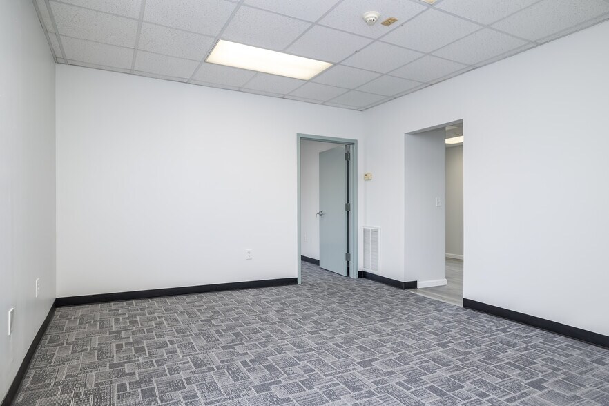 More Photos Of 2400 Hempstead Tpke, East Meadow Medical For Lease