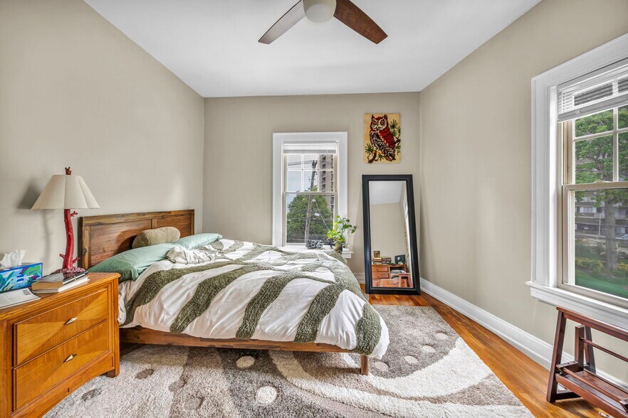 More Photos Of 12065 Edgewater Dr, Lakewood Apartments For Sale