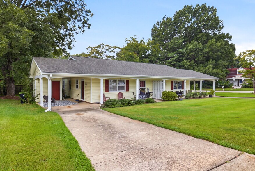 More Photos Of 17-19 W Second St, Wendell Specialty For Sale