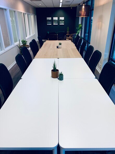 More Photos Of 146 Chemawa Rd N, Keizer Coworking Space