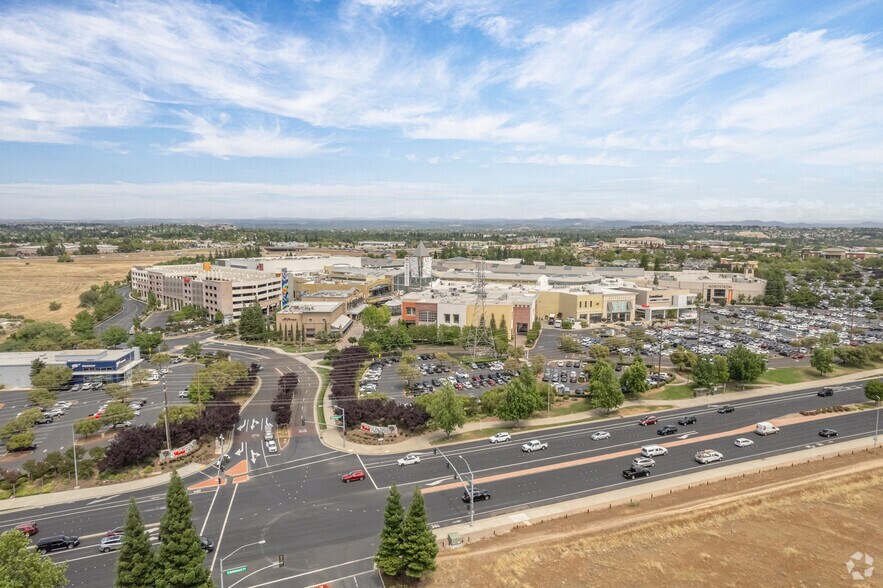 More Photos Of 1125-1197 Galleria Blvd, Roseville Unknown For Lease