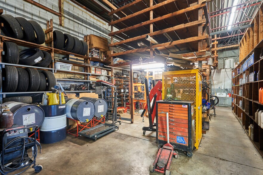 More Photos Of 2441 Romig Rd, Akron Auto Repair For Sale