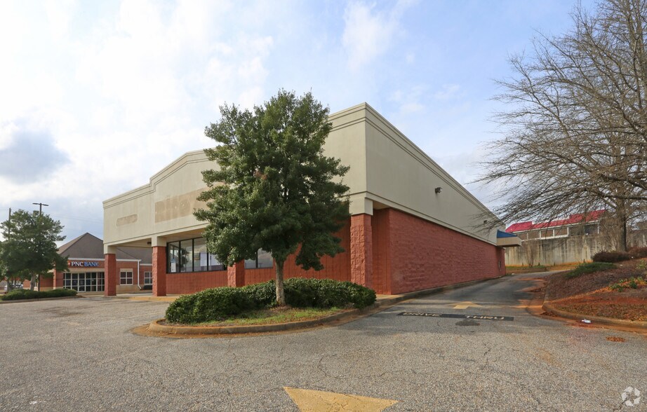 More Photos Of 3741 Highway 14, Millbrook Drugstore For Sale