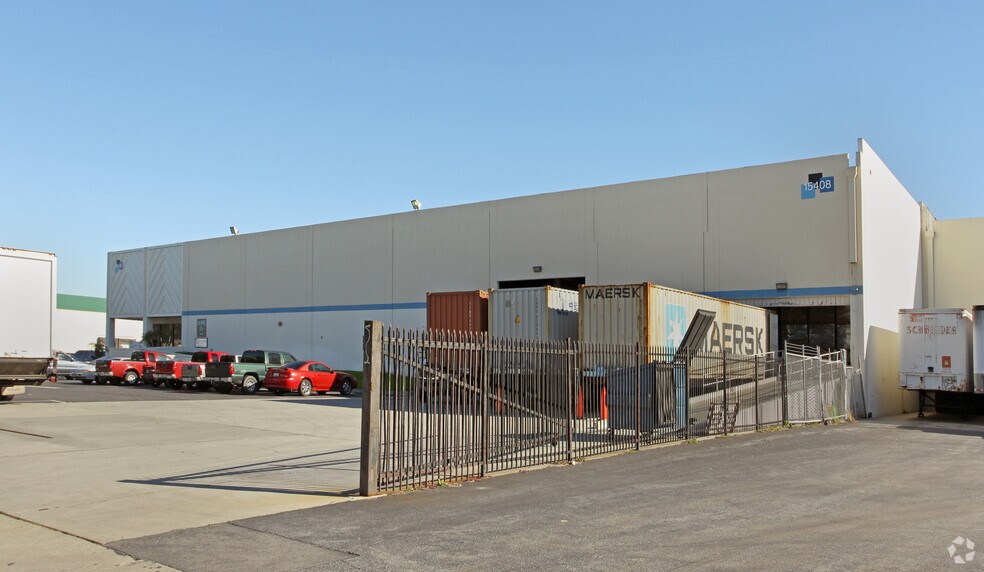 More Photos Of 15408 Blackburn Ave, Norwalk Distribution For Lease