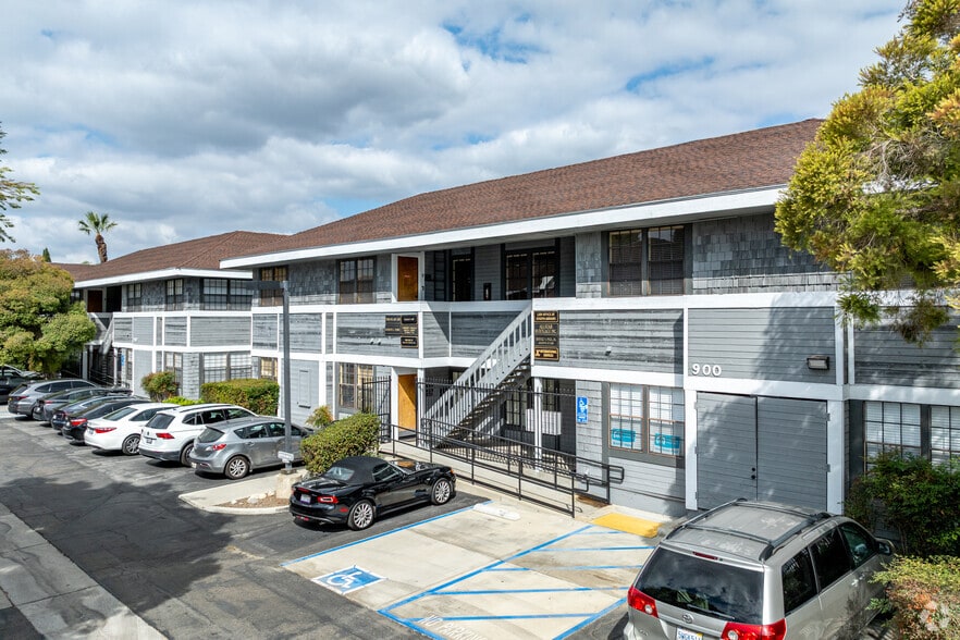 Primary Photo Of 960 W 17th St, Santa Ana Office For Sale