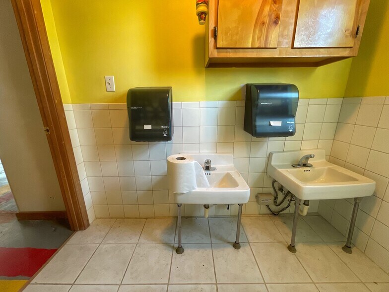 More Photos Of 660 Pine Ridge Rd, Pottsville Daycare Center For Sale