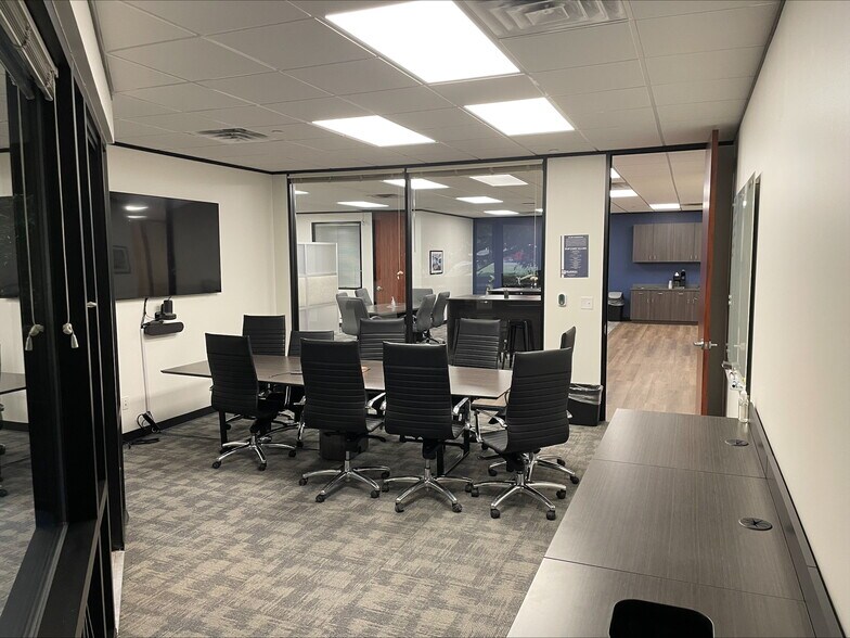 More Photos Of 6805 N Capital of Texas Hwy, Austin Office For Lease
