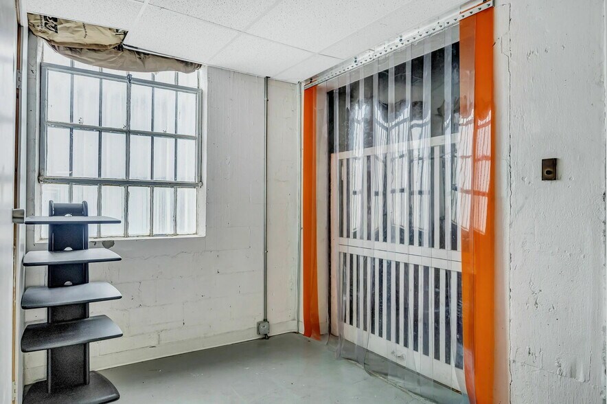 More Photos Of 902 E New Haven Ave, Melbourne Coworking Space