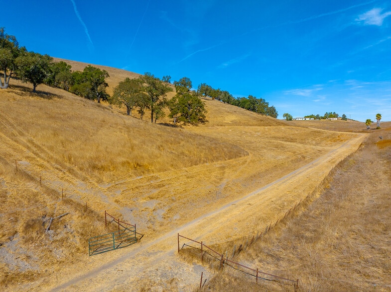 More Photos Of 0 E. 41 Hwy, Templeton Land For Sale