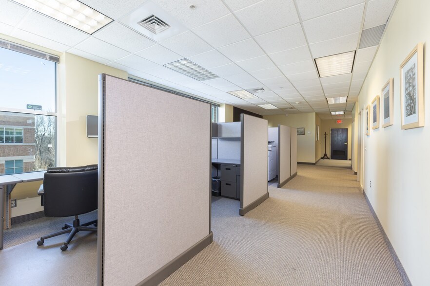 More Photos Of 1350 Division Rd, West Warwick Office For Lease