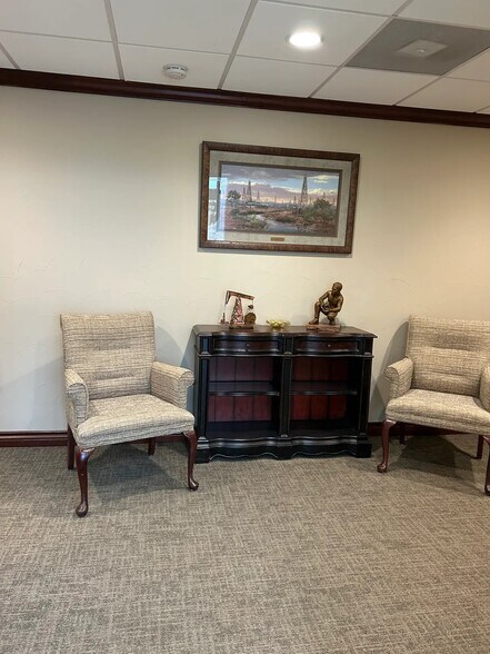 More Photos Of 3829 N Classen Blvd, Oklahoma City Office For Lease
