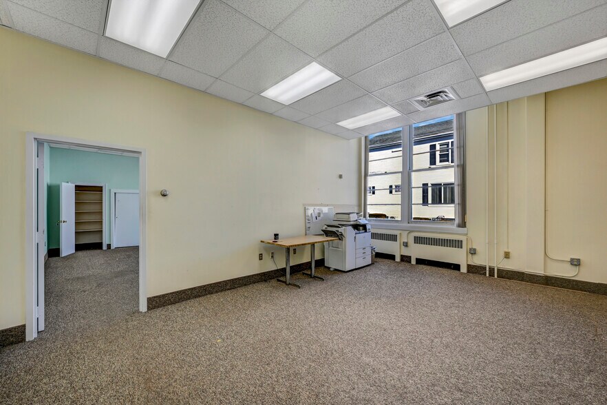 More Photos Of 301 Delaware Ave, Olyphant Office For Sale
