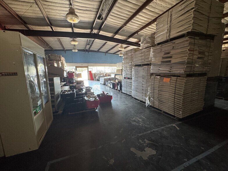 More Photos Of 7823 Highway 155, Coffee City Freestanding For Sale