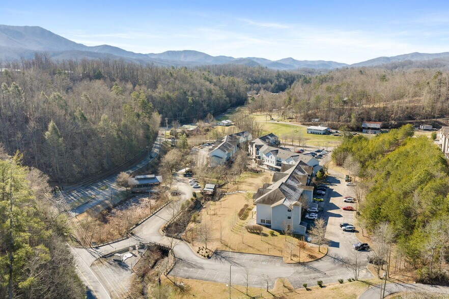 More Photos Of 849 Glades Rd, Gatlinburg Specialty For Sale