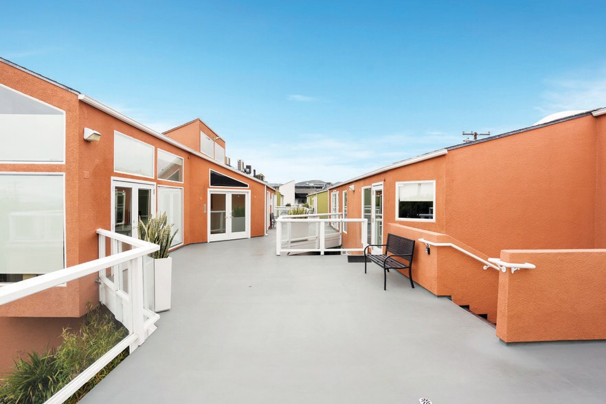 More Photos Of 1100 S Coast Hwy, Laguna Beach Office For Sale