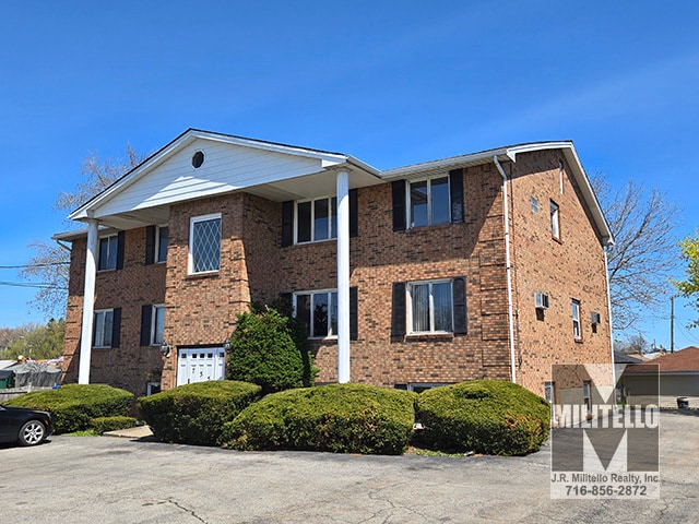 Primary Photo Of 735 Harlem Rd, West Seneca Apartments For Sale