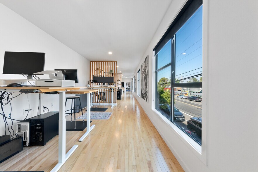 More Photos Of 5338 SE Foster Rd, Portland Storefront For Sale