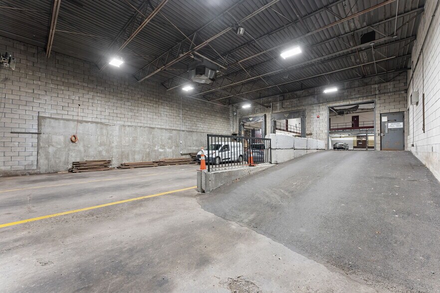 More Photos Of 510 E 2nd St, South Boston Warehouse For Lease