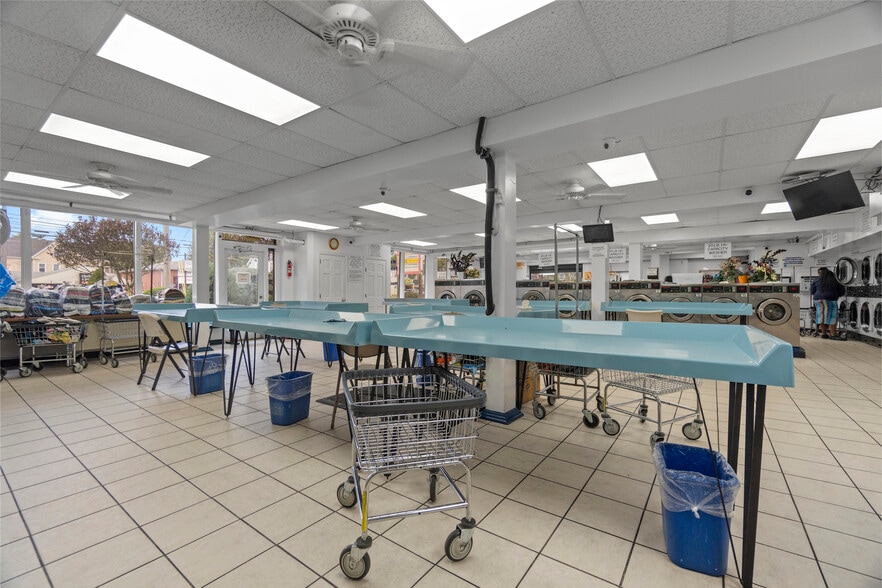 More Photos Of 1349-1355 Dixwell Ave, Hamden Warehouse For Sale