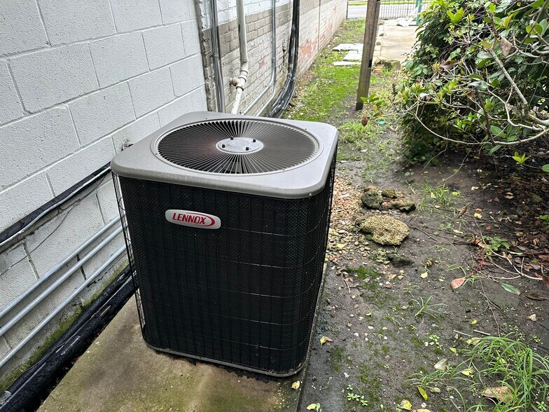 More Photos Of 23525 Eden St, Plaquemine General Retail For Sale