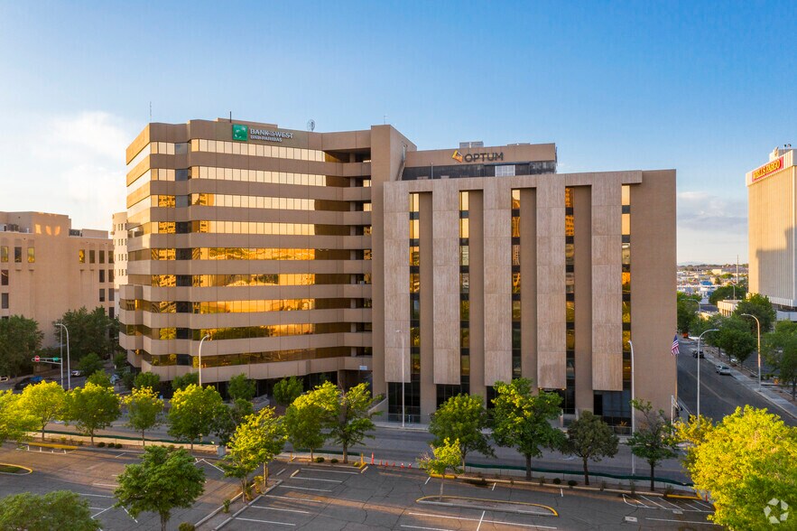 More Photos Of 500 4th St NW, Albuquerque Office For Lease