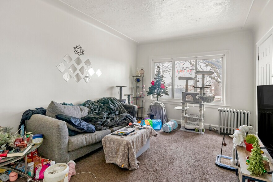 More Photos Of 1205 Garfield Ave, Lincoln Park Apartments For Sale