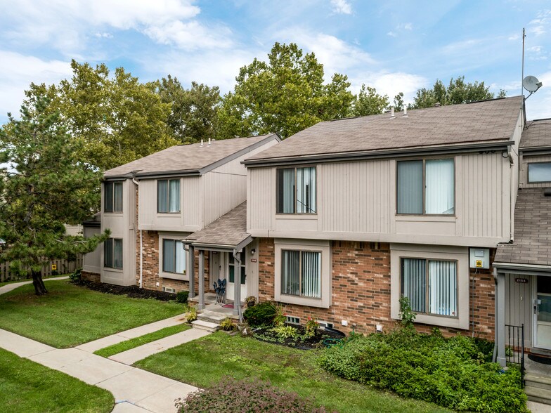 More Photos Of 2154 Hyde Park Rd, Detroit Apartments For Sale