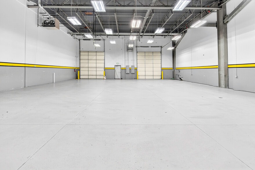 More Photos Of 3155 Chambers Rd, Aurora Flex For Sale