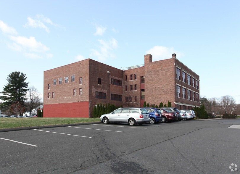 More Photos Of 74 East St, Plainville Medical For Sale